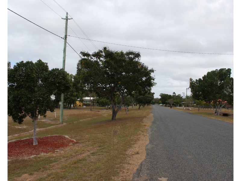 54 Reynolds Street, Nebo QLD 4742