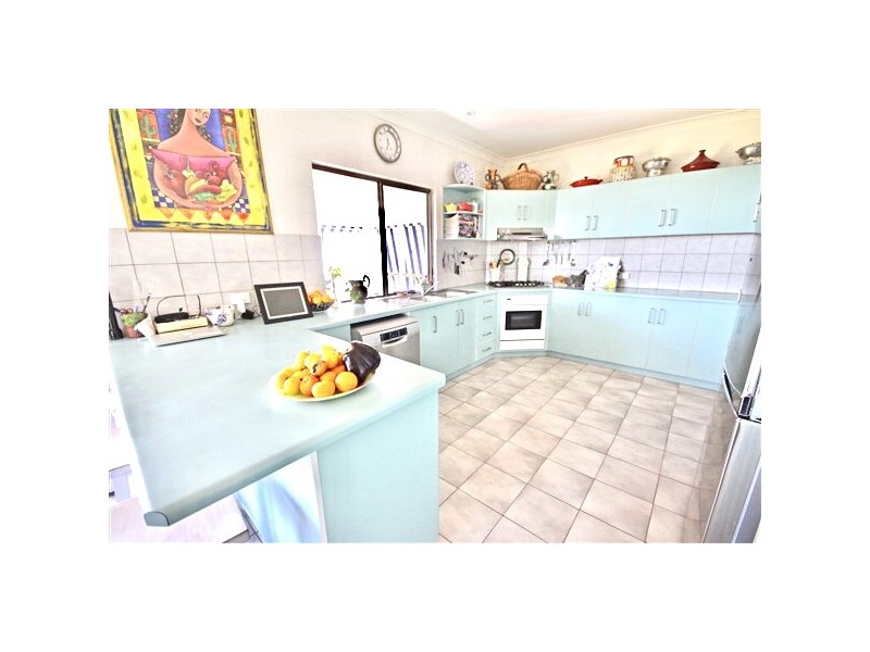 3 Inlet Court, Campwin Beach QLD 4737