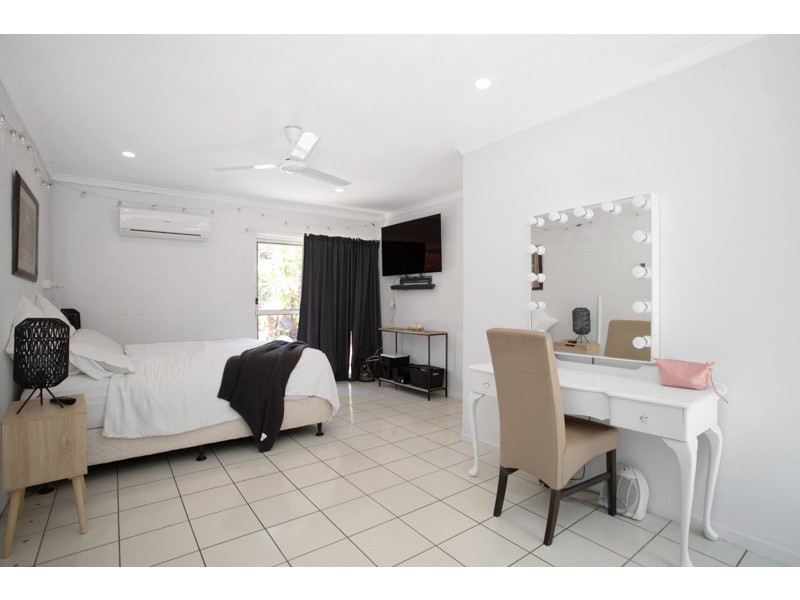 6 Cahill Crescent, Rural View QLD 4740