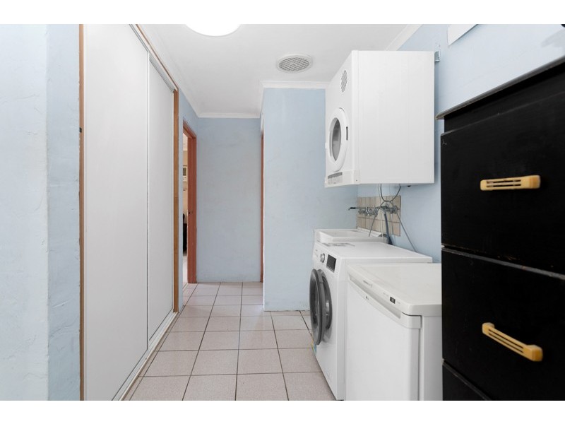 6 Cahill Crescent, Rural View QLD 4740