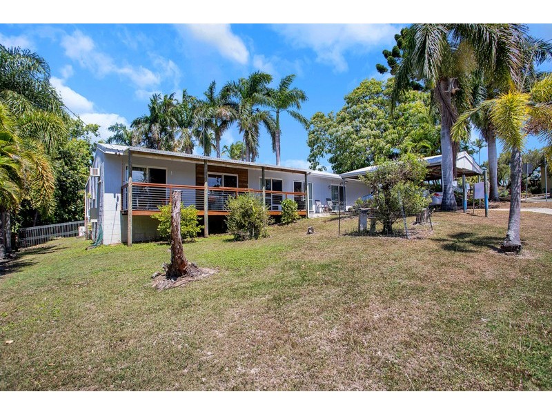 6 Cahill Crescent, Rural View QLD 4740