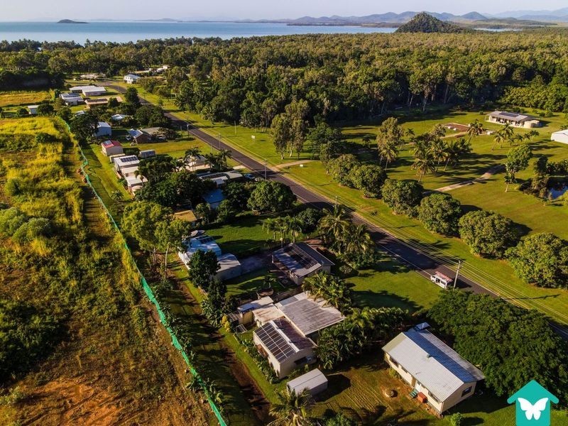 25 Bundesen Avenue, Midge Point QLD 4799