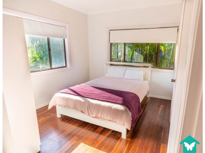 25 Bundesen Avenue, Midge Point QLD 4799