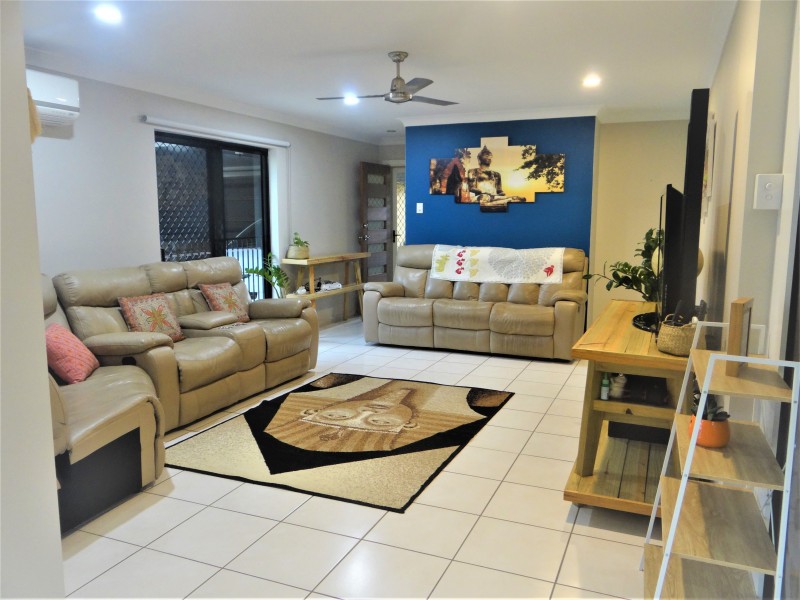 19 Village Circuit, Eimeo QLD 4740