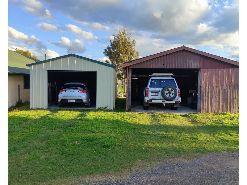 95 MacIntyre Street, Leyburn QLD 4365