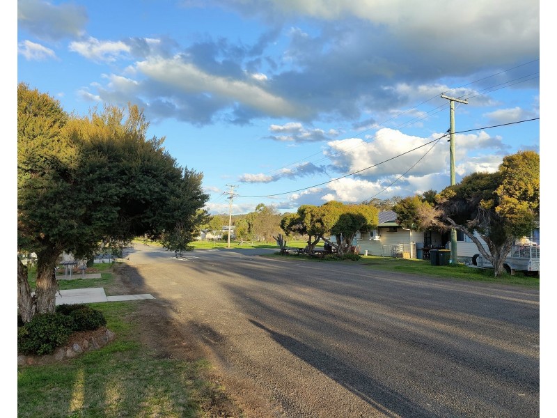 95 MacIntyre Street, Leyburn QLD 4365