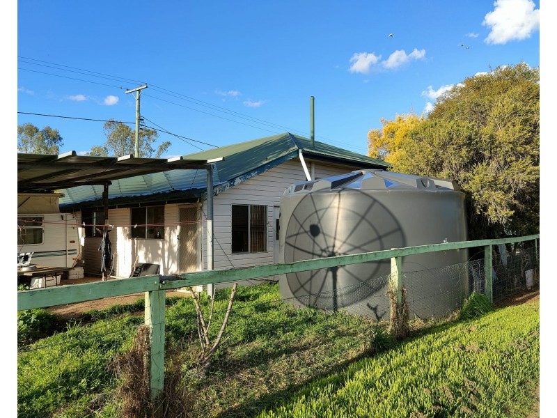 95 MacIntyre Street, Leyburn QLD 4365