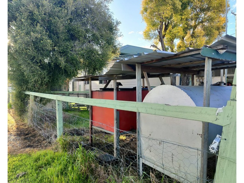 95 MacIntyre Street, Leyburn QLD 4365