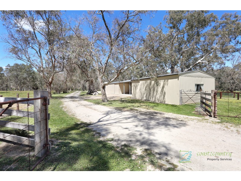 69 Moore Road, Woodside SA 5244