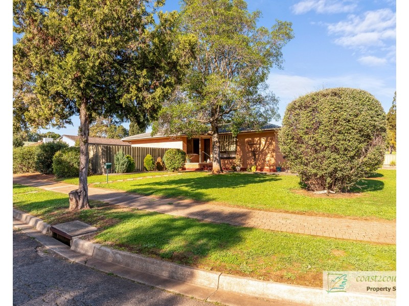 2 Cochran Street, Elizabeth Downs SA 5113