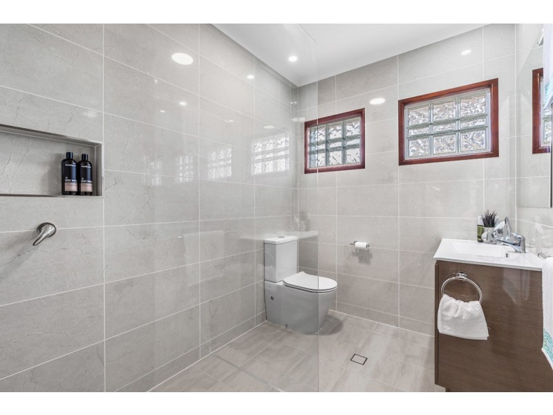 6 Cheval Street, Tarragindi QLD 4121