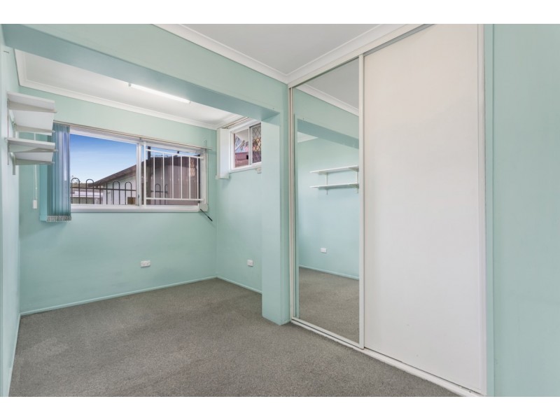 18 Bineen Street, Carina QLD 4152