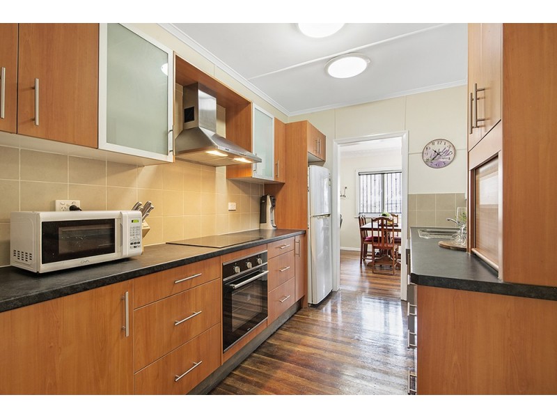 140 Marshall Road, Holland Park West QLD 4121