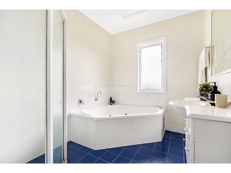 140 Marshall Road, Holland Park West QLD 4121