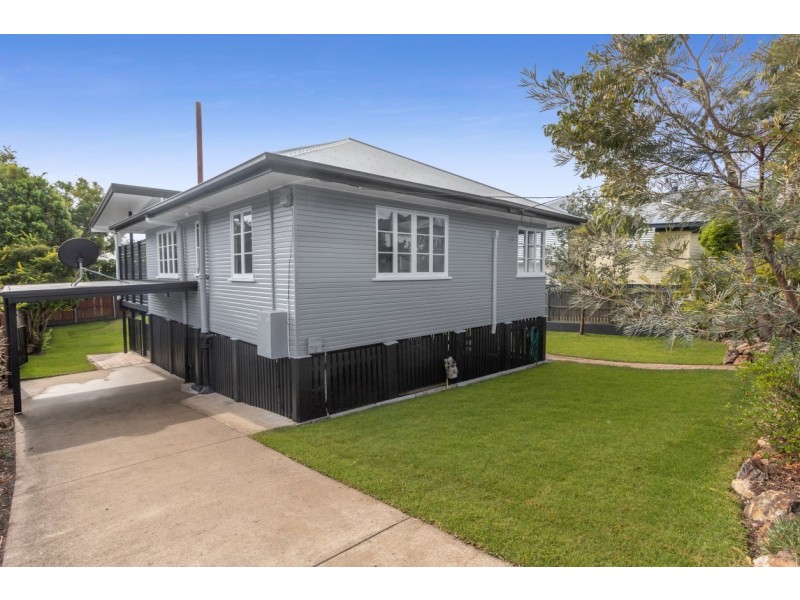 80 Sapphire Street, Holland Park QLD 4121