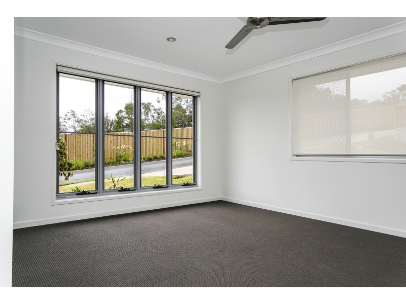 37 Horizon Drive, Springfield Lakes QLD 4300