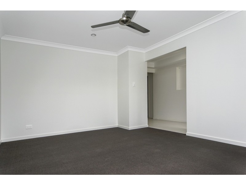 37 Horizon Drive, Springfield Lakes QLD 4300