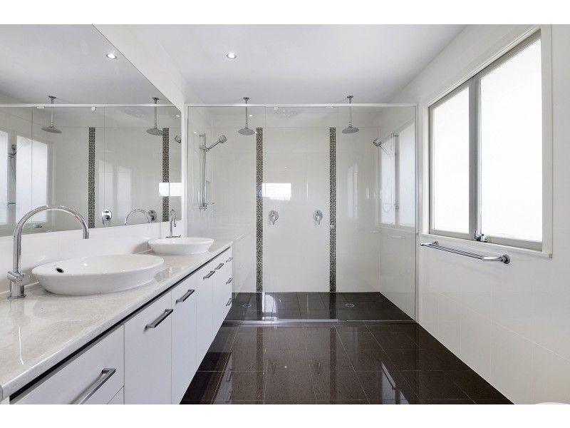 4 Cary Street, Mount Gravatt East QLD 4122