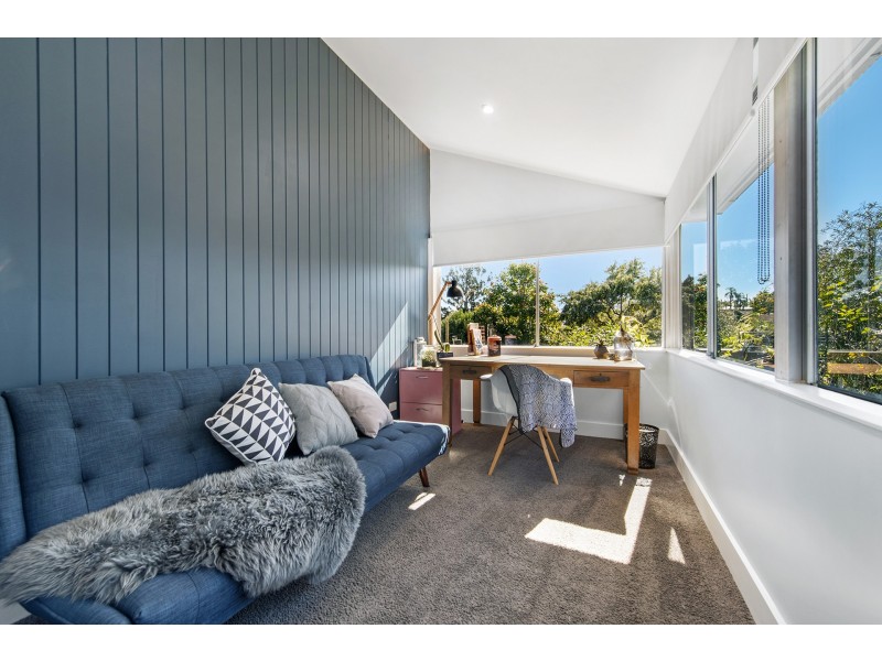 49 Wilkins Street West, Fairfield QLD 4103