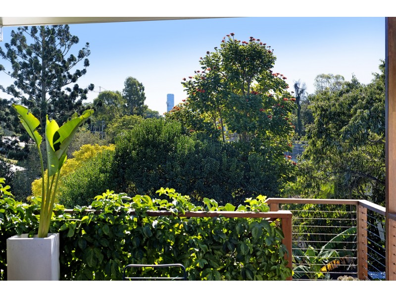 49 Wilkins Street West, Fairfield QLD 4103