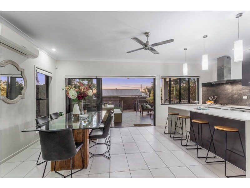 31 Mackie Street, Moorooka QLD 4105