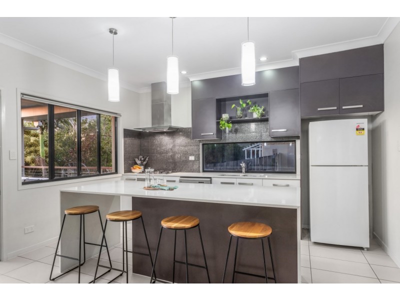 31 Mackie Street, Moorooka QLD 4105