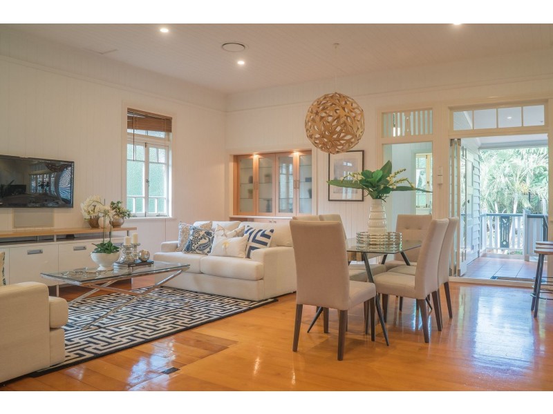 12 Taylor Street, Annerley QLD 4103