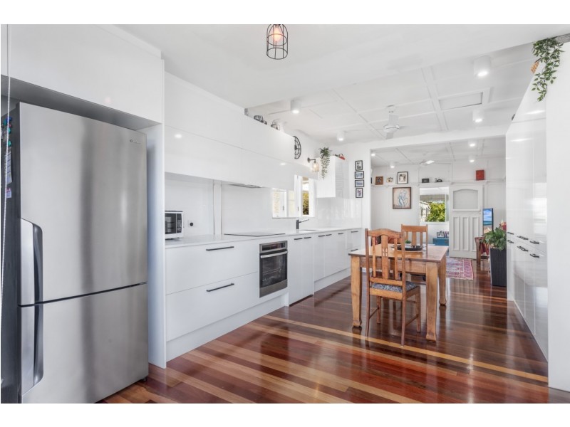 17 Ellesmere Street, Yeronga QLD 4104