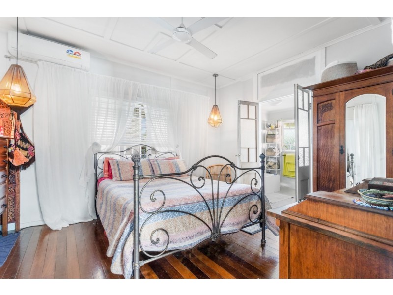 17 Ellesmere Street, Yeronga QLD 4104