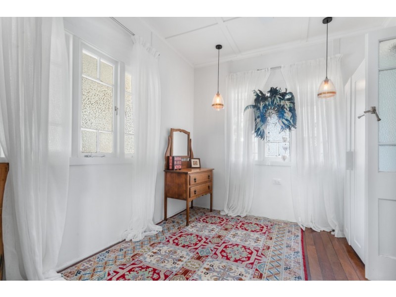 17 Ellesmere Street, Yeronga QLD 4104