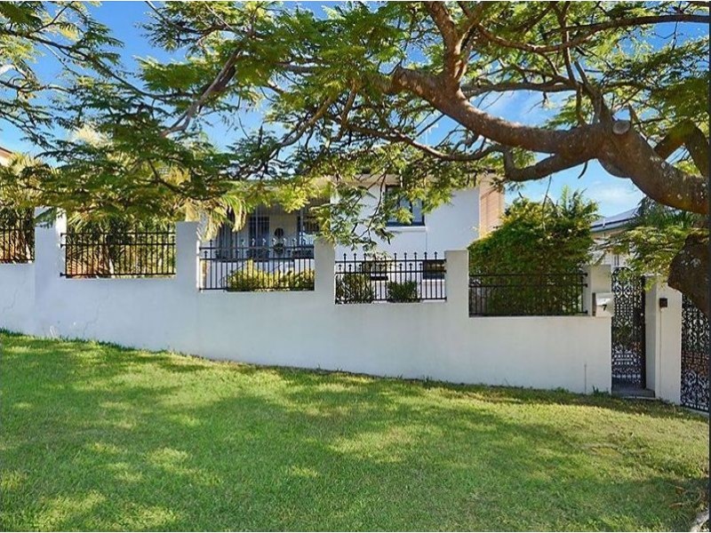 7 Rolle Street, Holland Park West QLD 4121