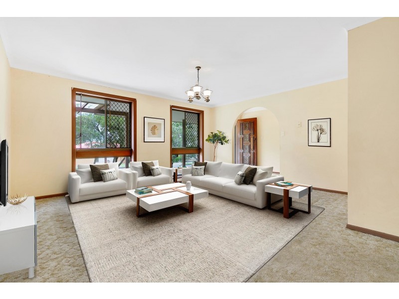 16 Rholanda Crescent, Springwood QLD 4127