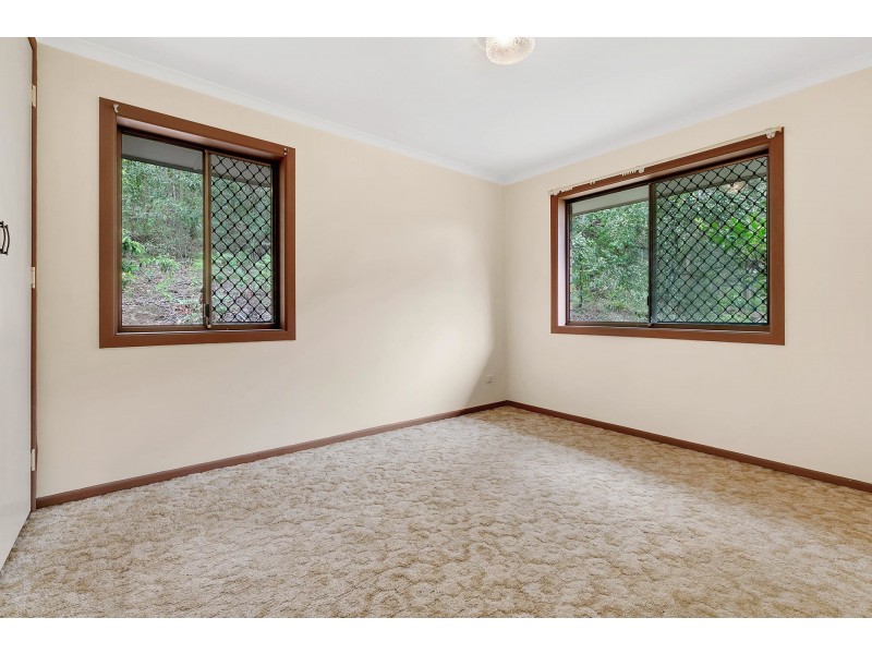 16 Rholanda Crescent, Springwood QLD 4127