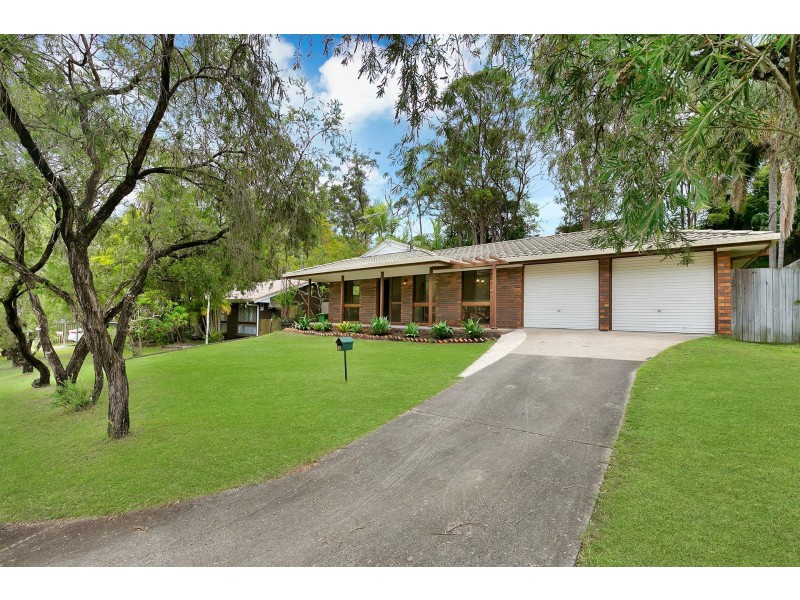 16 Rholanda Crescent, Springwood QLD 4127