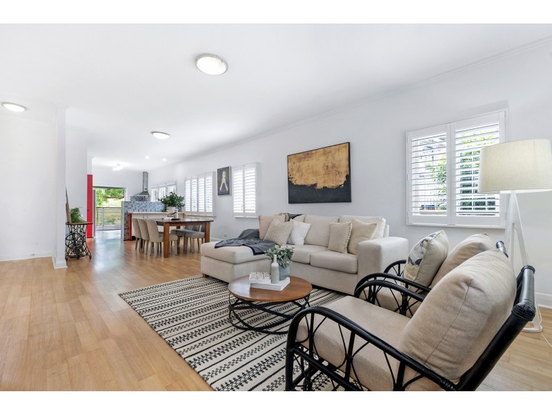 35 Albert Street, Holland Park West QLD 4121