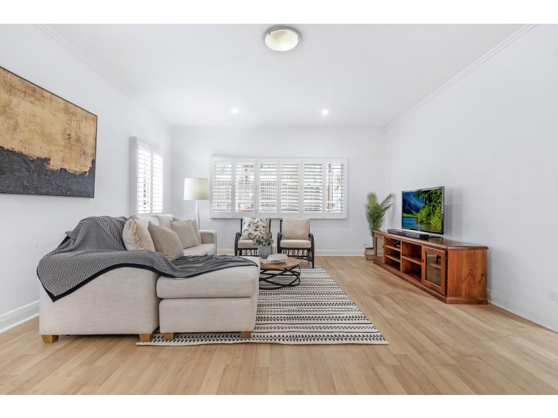 35 Albert Street, Holland Park West QLD 4121