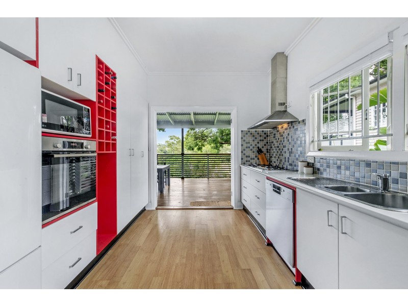 35 Albert Street, Holland Park West QLD 4121