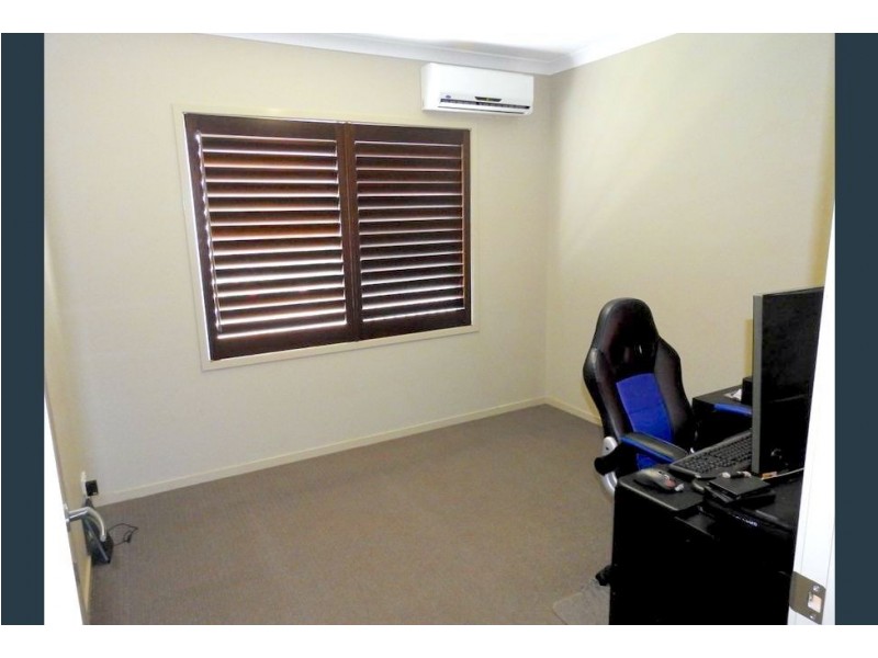 5 Dunne Street, Augustine Heights QLD 4300