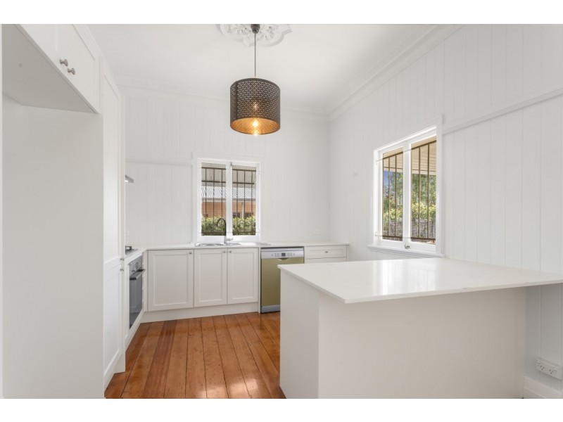 33 Kivas Street, Tarragindi QLD 4121