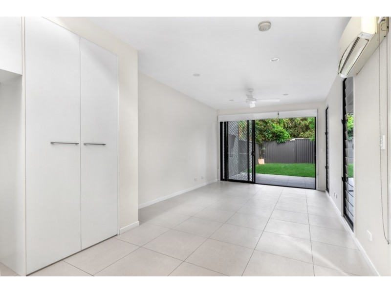 1/39 Lockhart Street, Woolloongabba QLD 4102