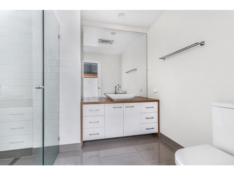 1/39 Lockhart Street, Woolloongabba QLD 4102