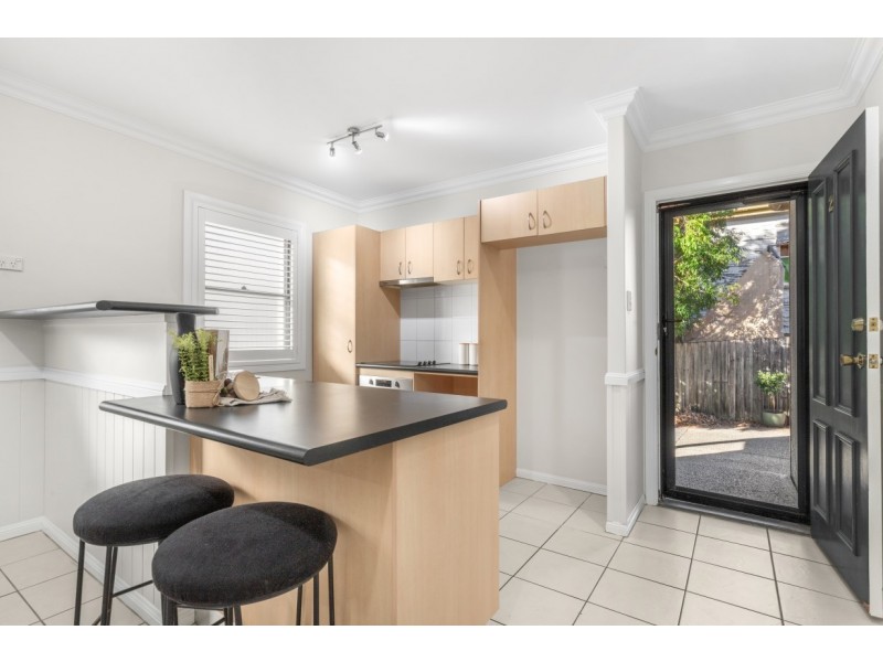2/53 Hunter Street, Greenslopes QLD 4120