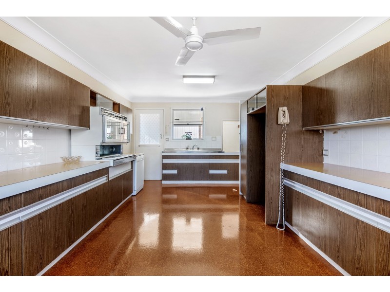 4 Fontaine Street, Stafford Heights QLD 4053