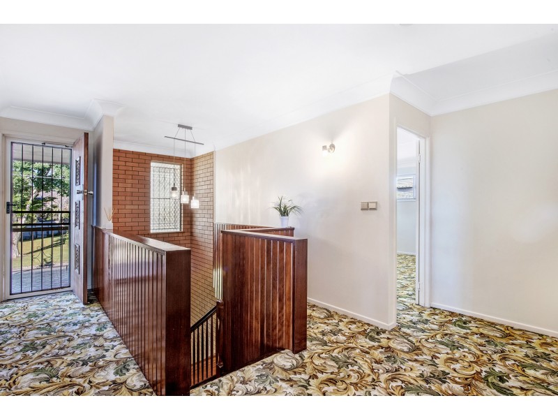 4 Fontaine Street, Stafford Heights QLD 4053