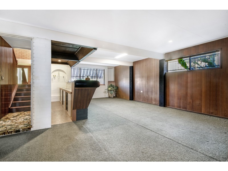 4 Fontaine Street, Stafford Heights QLD 4053