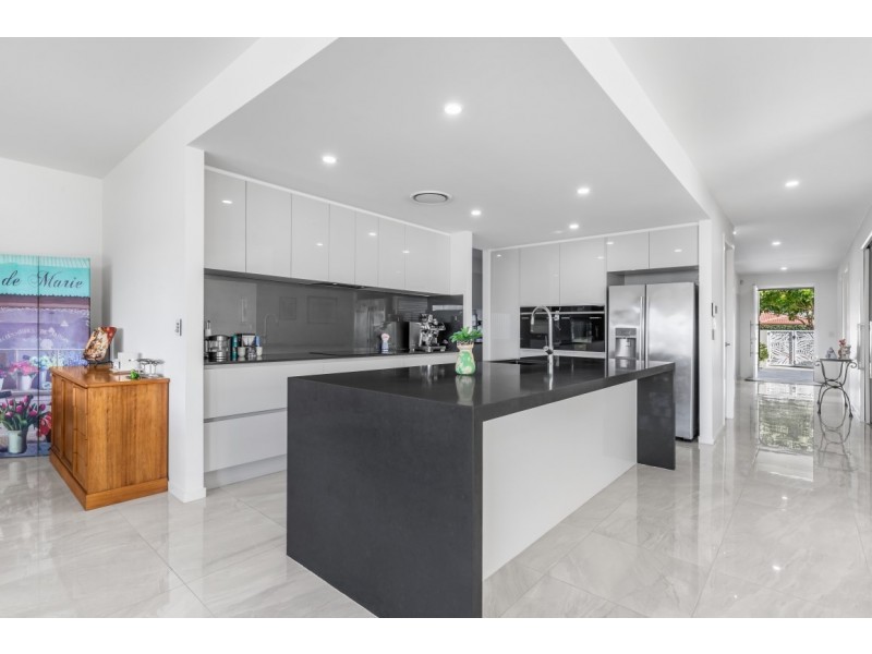 72 Lutzow Street, Tarragindi QLD 4121