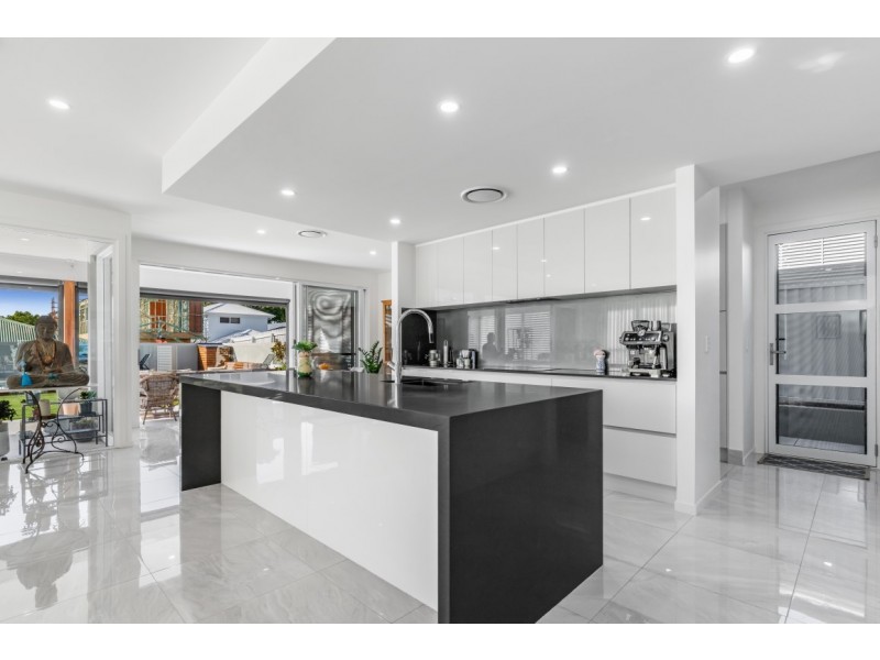 72 Lutzow Street, Tarragindi QLD 4121