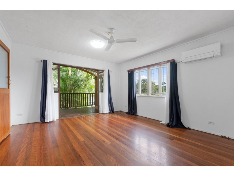 8 Dahlia Street, Cannon Hill QLD 4170