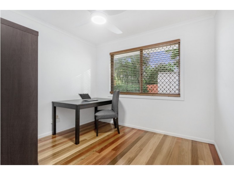 8 Gigas Court, Rochedale South QLD 4123