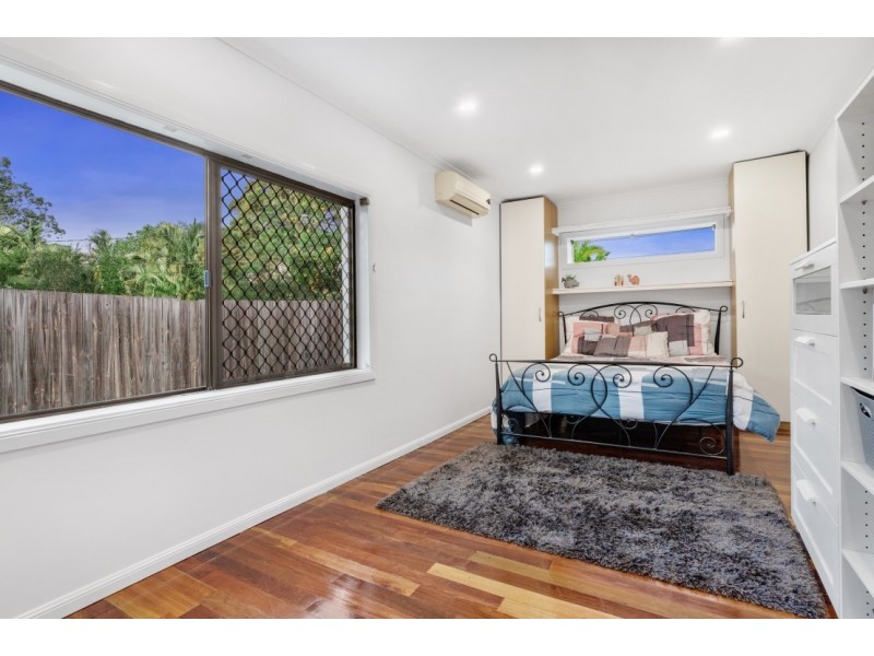 8 Gigas Court, Rochedale South QLD 4123